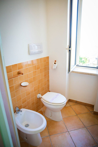 Bathroom 5, La Residenza Torchiara, Salerno