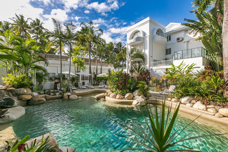Exterior & Views 2, Beachfront Apt In Alamanda Beachfront Resort 25, Cairns
