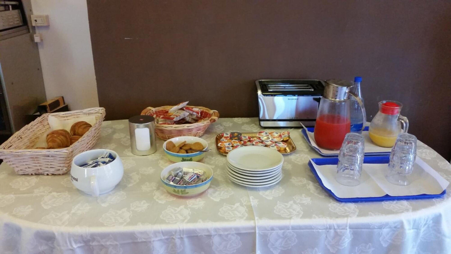 Food & Drinks 5, Le Torri Casa per Ferie, Rome
