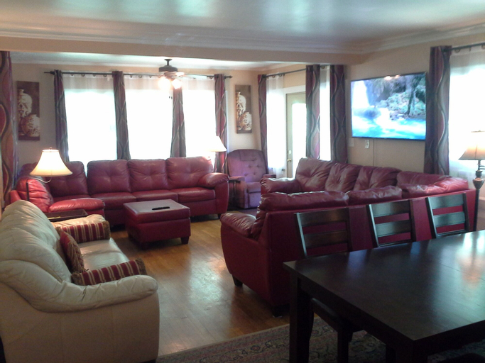 JARVIS Edgewater Park & Beach 5BD Villa, Cuyahoga