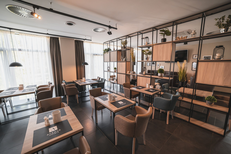 Food & Drinks 5, Avenue Pallova 28, Plzeň