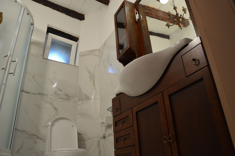 Bathroom, Villa Angiolina, Višnjan