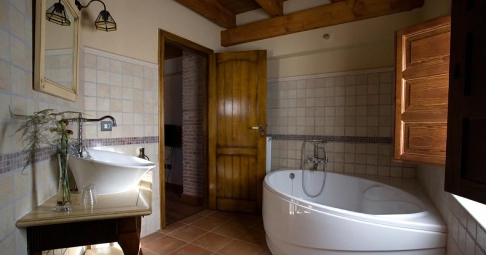 Bathroom 5, Posada Los Condestables, Zamora