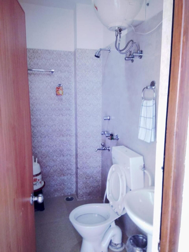 Bathroom 5, Hotel Ninamma, East Sikkim