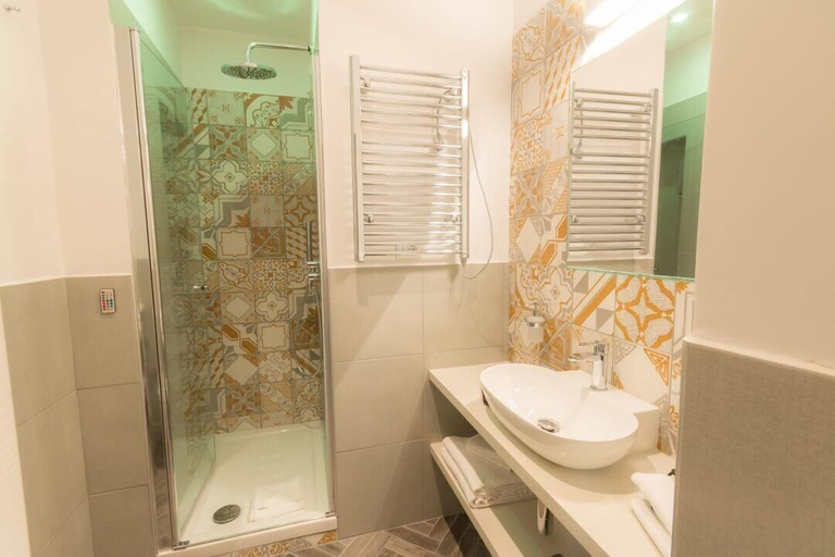 Bathroom 4, Frattina FF, Roma
