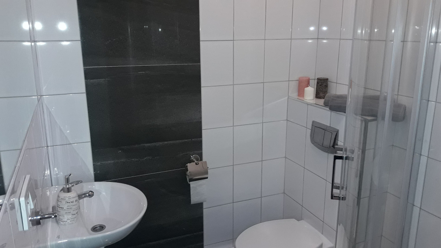 Bathroom 4, Cracow Central Aparthotel, Kraków City