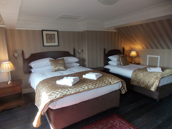 Bedroom 3, The Mountford Hotel - Free Parking, Sefton