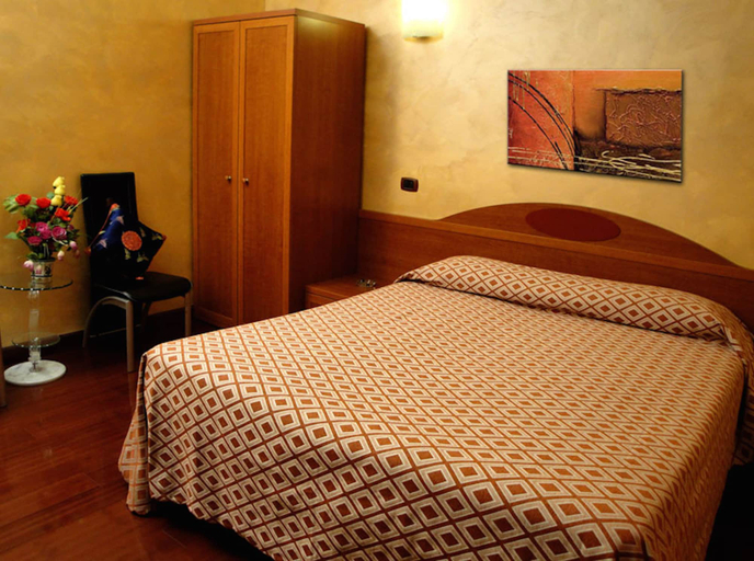 Bedroom 2, Hotel Bengasi, Torino