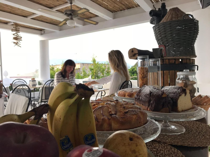 Food & Drinks 5, B&B Le Sette Vele Da Riccardo, Messina