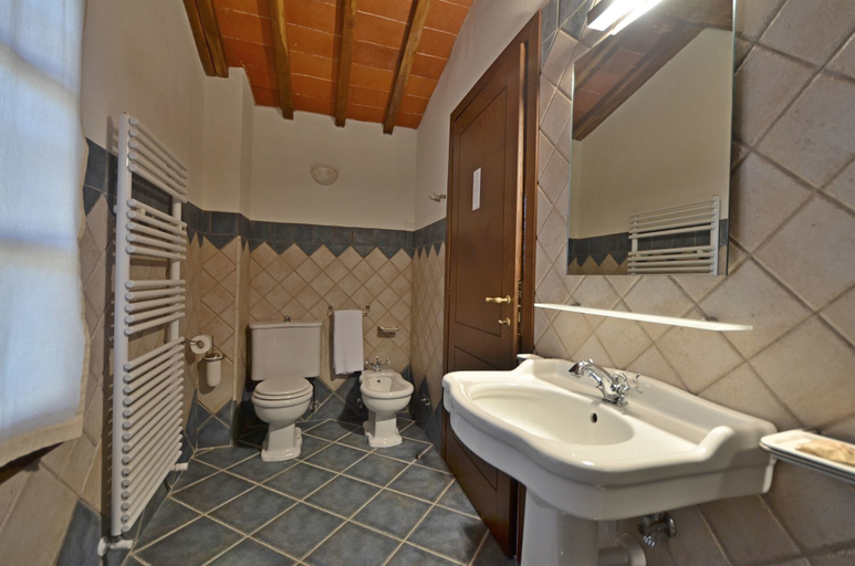 Bathroom 4, Poggio Cennina Resort, Arezzo