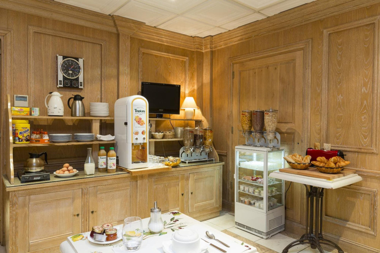 Food & Drinks 5, Hotel Niel, Paris
