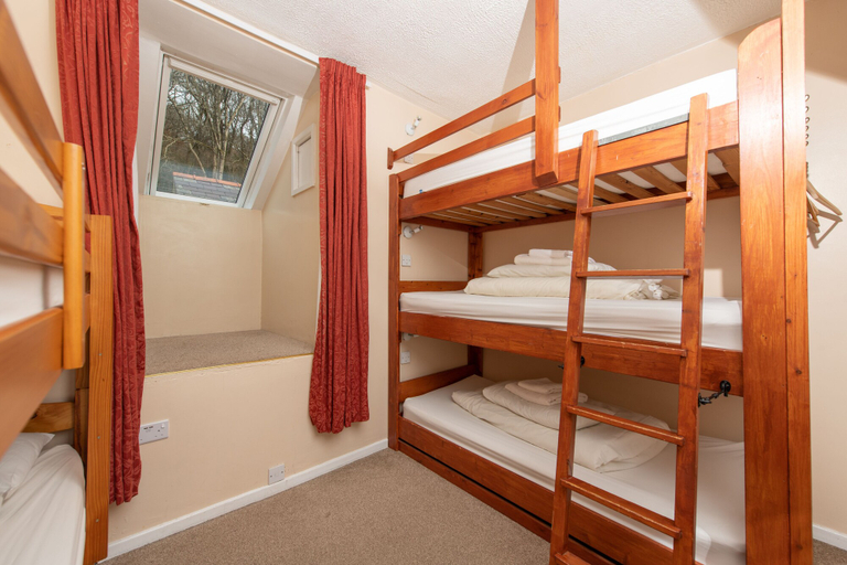 Bedroom 2, Tyn-y-Coed Hotel, Conwy