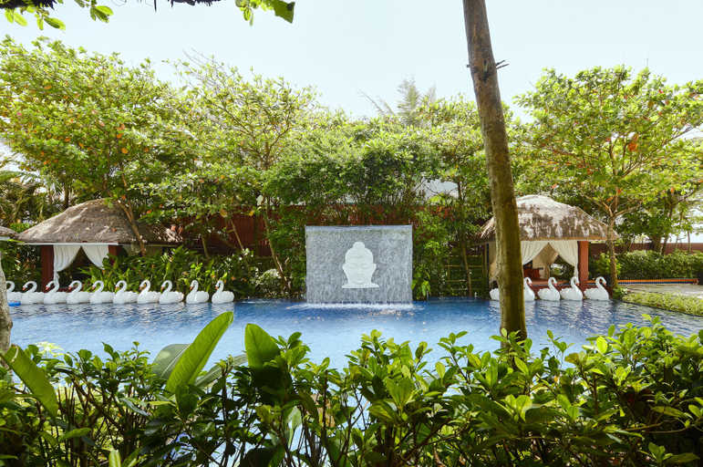 Sport & Beauty 2, MAYFAIR Waves, Puri
