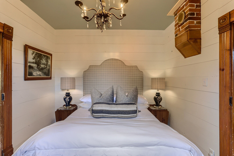 Bedroom 2, A-Lodge Lyons, Boulder