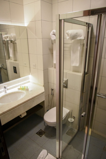 Bathroom 4, Holyland Hotel Amman, Salt
