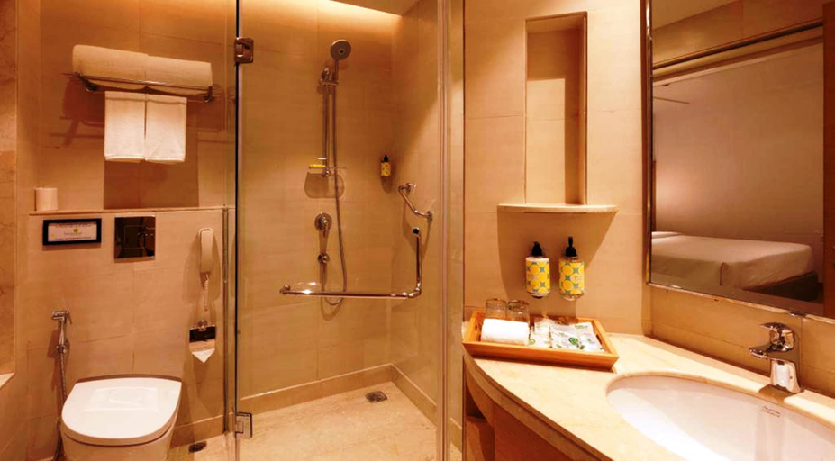 Bathroom 4, Lemon Tree Hotel Lucknow, Lucknow