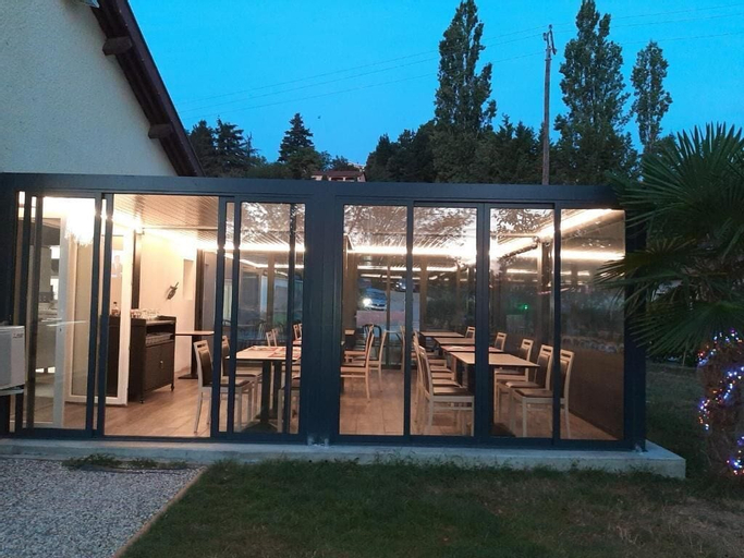 Exterior & Views 2, Hôtel Martinez Grenay, Isère