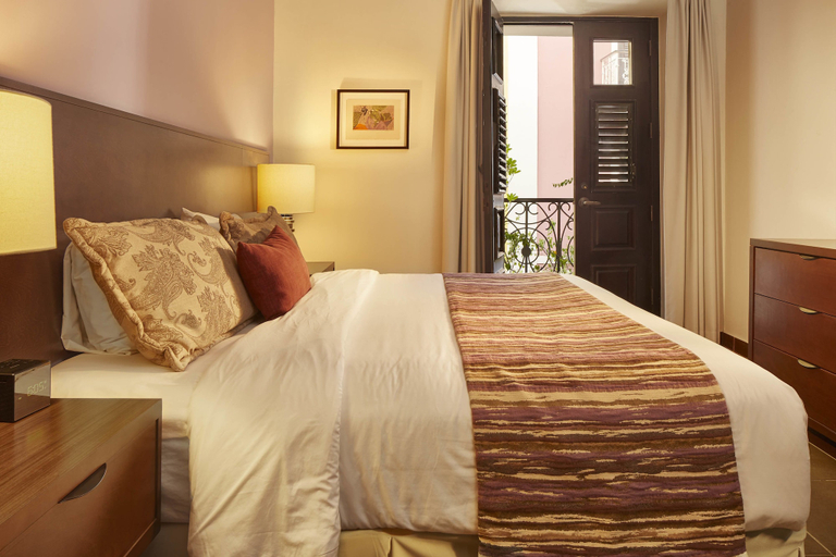 Bedroom 3, Decanter Hotel