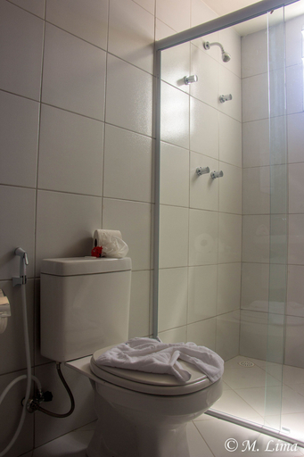 Bathroom 5, Hotel Enseada Aeroporto, Recife