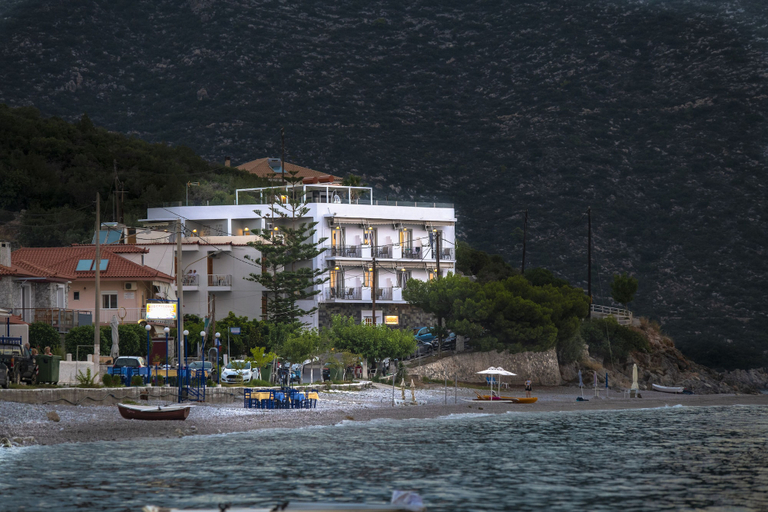 Exterior & Views 2, Paraskevas Beach Hotel, Peloponnese