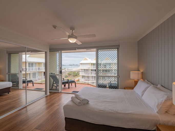Bedroom 3, Crystal Beachfront Apartments, Gold Coast