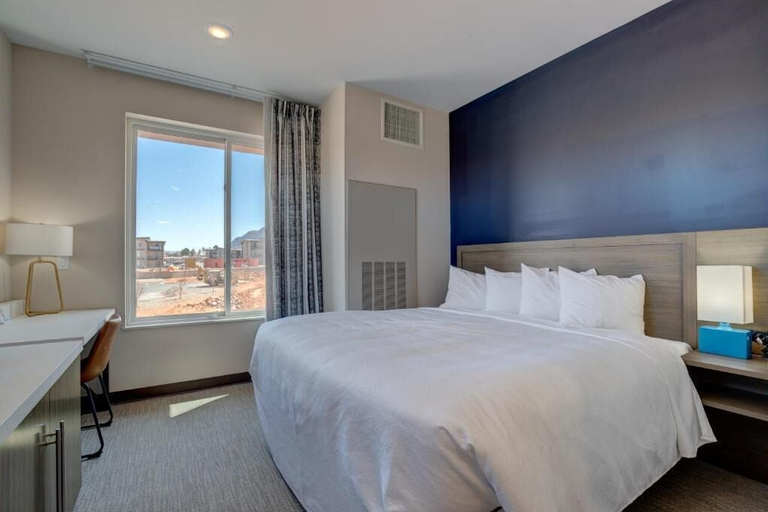 Bedroom 4, Scenic View Inn & Suites Moab, Grand