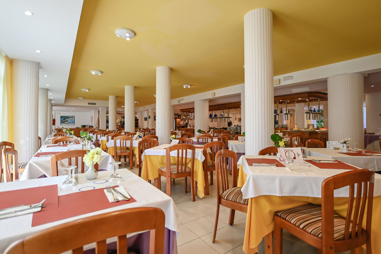 Food & Drinks 5, Hotel Alondra, Baleares