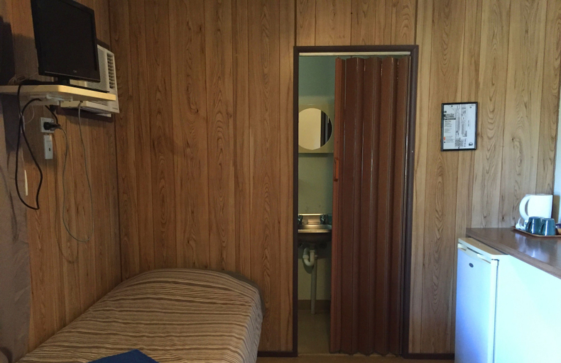 Others 5, Inland Oasis Motel, Mount Isa