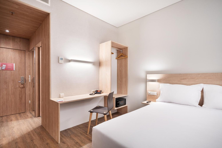 Bedroom 2, Moov Hotel Oeiras, Oeiras
