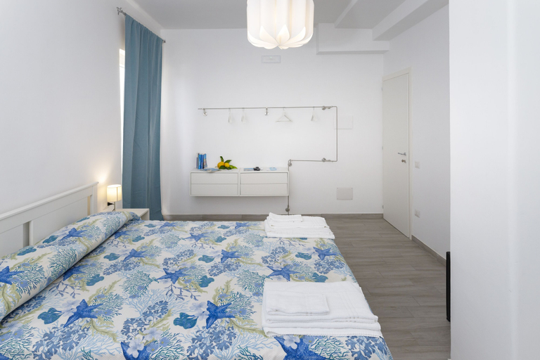 Bedroom 4, La casa sul faro, Napoli