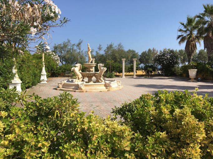 Others 5, Hotel Gardenia, Foggia