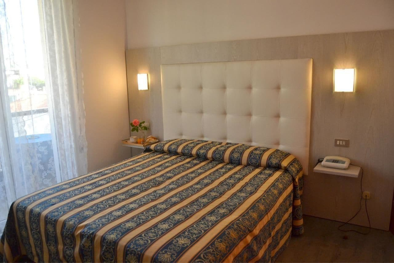 Bedroom 4, Hotel Vergilius, Rimini