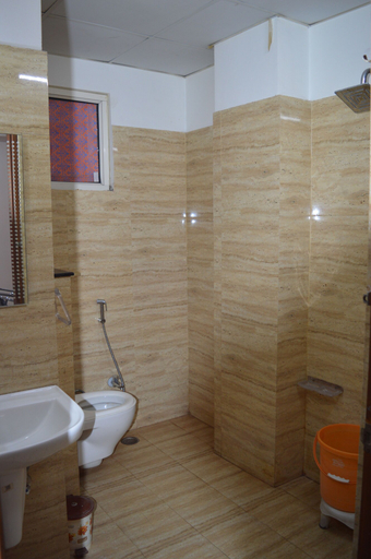 Bathroom 4, Hotel Thikana Palace, Jaipur