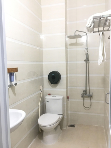 Bathroom 4, King Hotel, Quảng Ngãi