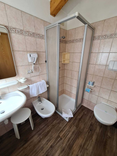 Bathroom 3, Hotel Rododendro Val di Fassa, Trento