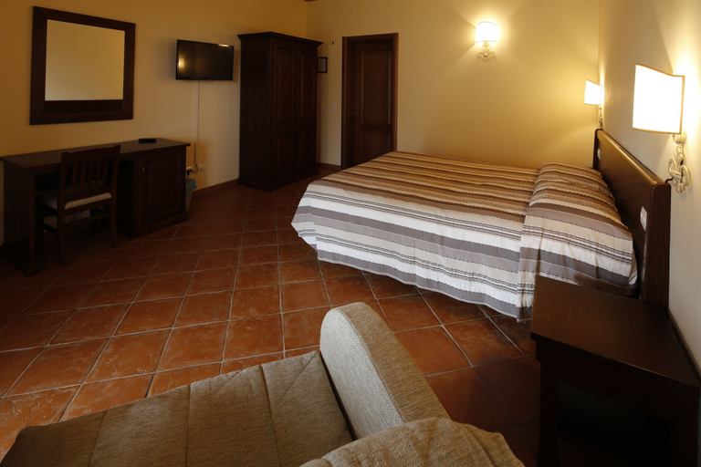 Bedroom 2, Agriturismo Poggio al Tufo, Grosseto