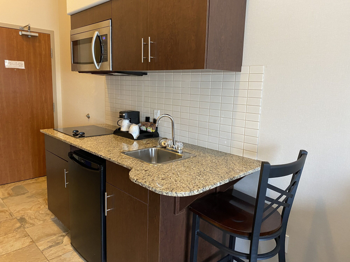 Others 5, Ramada by Wyndham Creston, Central Kootenay