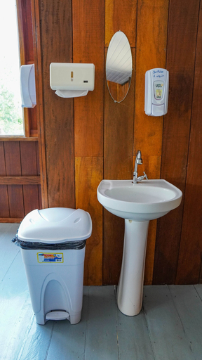 Bathroom 5, Amazon Boto Lodge, Careiro