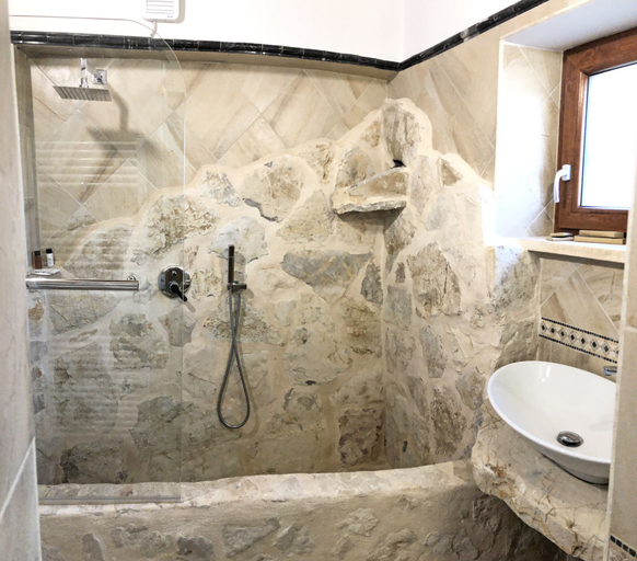 Bathroom 4, Resort Fonte Vulci, Viterbo