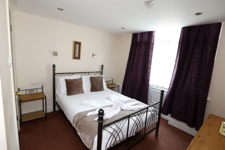 Bedroom 3, Aylesbray Lodge, Cambridgeshire