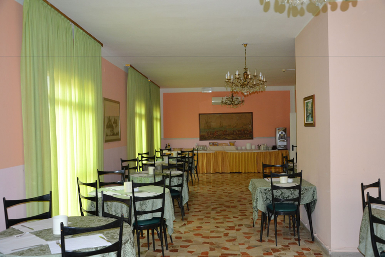 Food & Drinks 5, Hotel Britta, Rimini