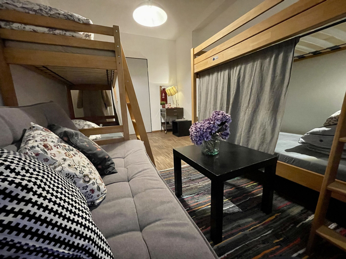 Bedroom 3, JC&BLUE Guesthouse - Hostel, Frankfurt am Main