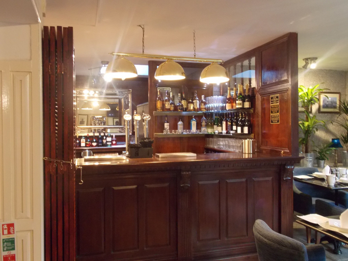 Food & Drinks 5, The Mountford Hotel - Free Parking, Sefton