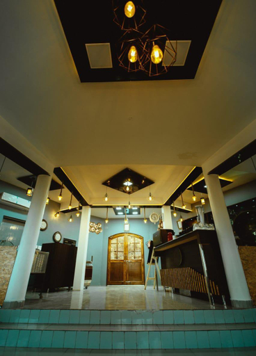 Public Area 2, Icebergs Hotel, Dehradun