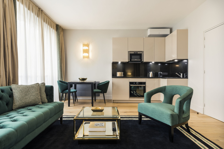 Others 5, Luxury Apartment Paris Louvre II, Paris