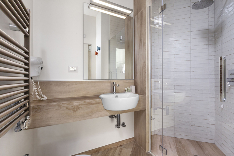 Bathroom 5, Hotel Il Cefalo, Salerno