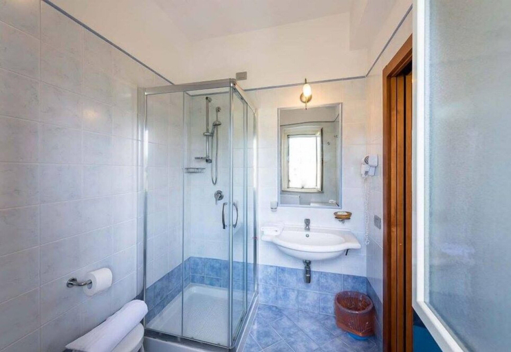 Bathroom 5, Albergo Villa a Mare, Foggia