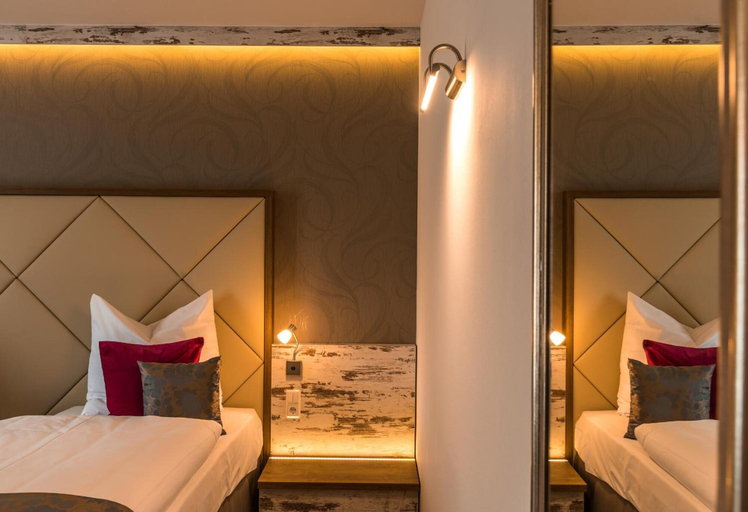 Bedroom 2, Hotel Allegro, Harz