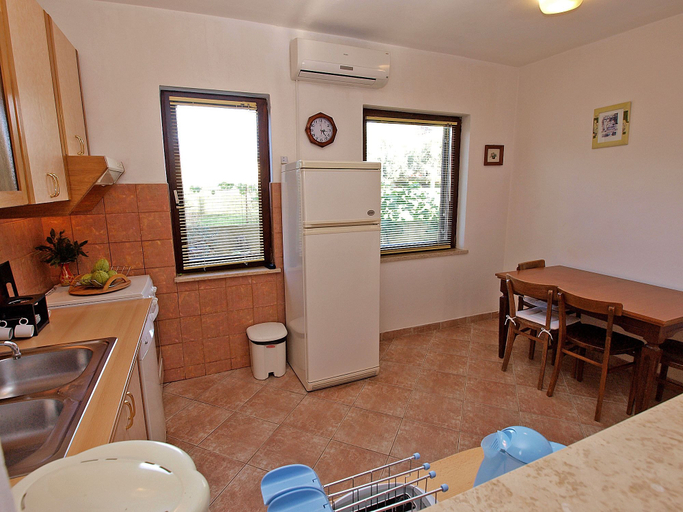 Others 4, Apartment 70, Fažana