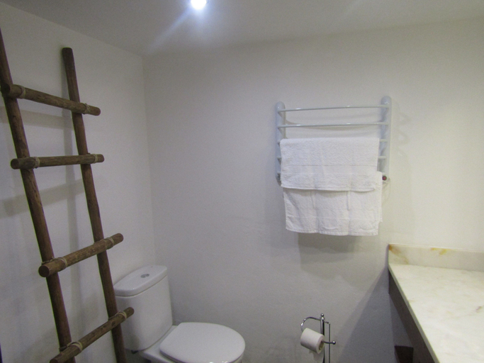 Bathroom 4, Villa Montemar, Calheta